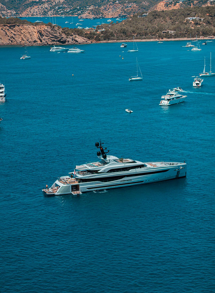 A Day Charter - Location Yacht Charter Monaco